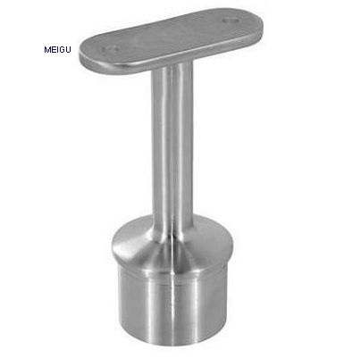 Round fixed post saddle bracket for flat handrail