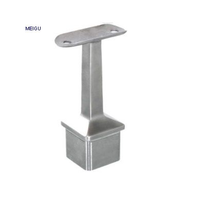 Square post saddle bracket for round handrail